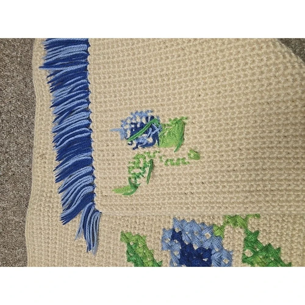 Vtg Embroidered Cross Stitch Crochet Floral Home Decor Fringe Afghan Rug‎ Throw